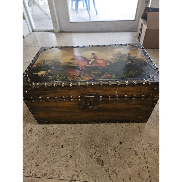 Vintage Fox Hunting Trunk 17xx10x8 - Picture 3 of 4